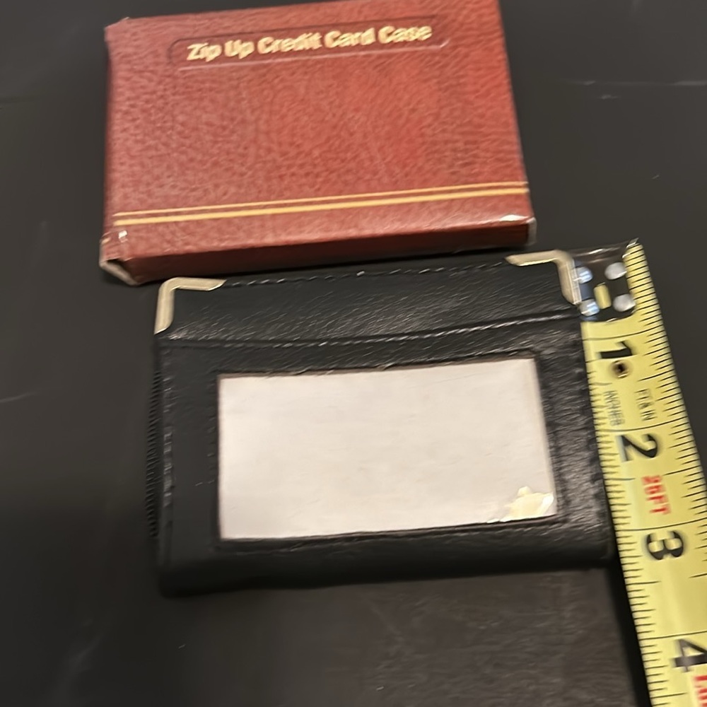 ZIP UP CREDIT CARD CASE VINTAGE